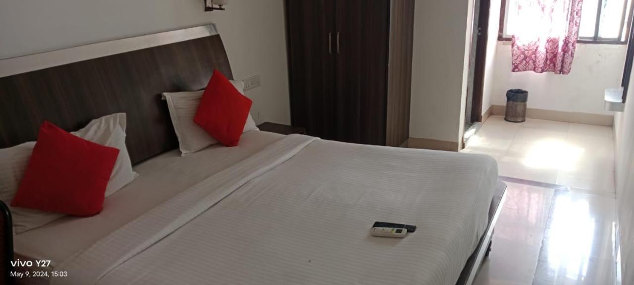 Mount Heera Hotel Chennai Exterior photo